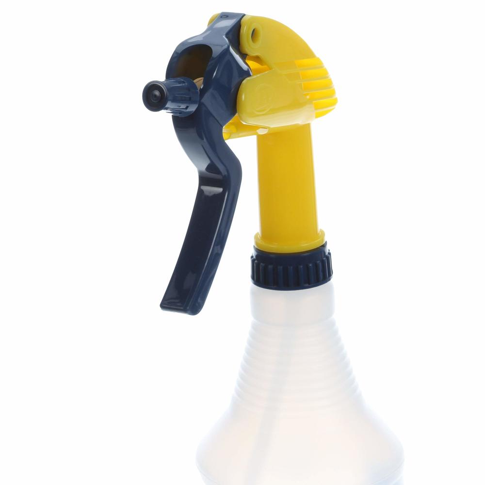 Zep Professional Sprayer Bottle 32 Ounces (Pack of 1) Up to 30 Foot Spray, Adjustable Nozzle