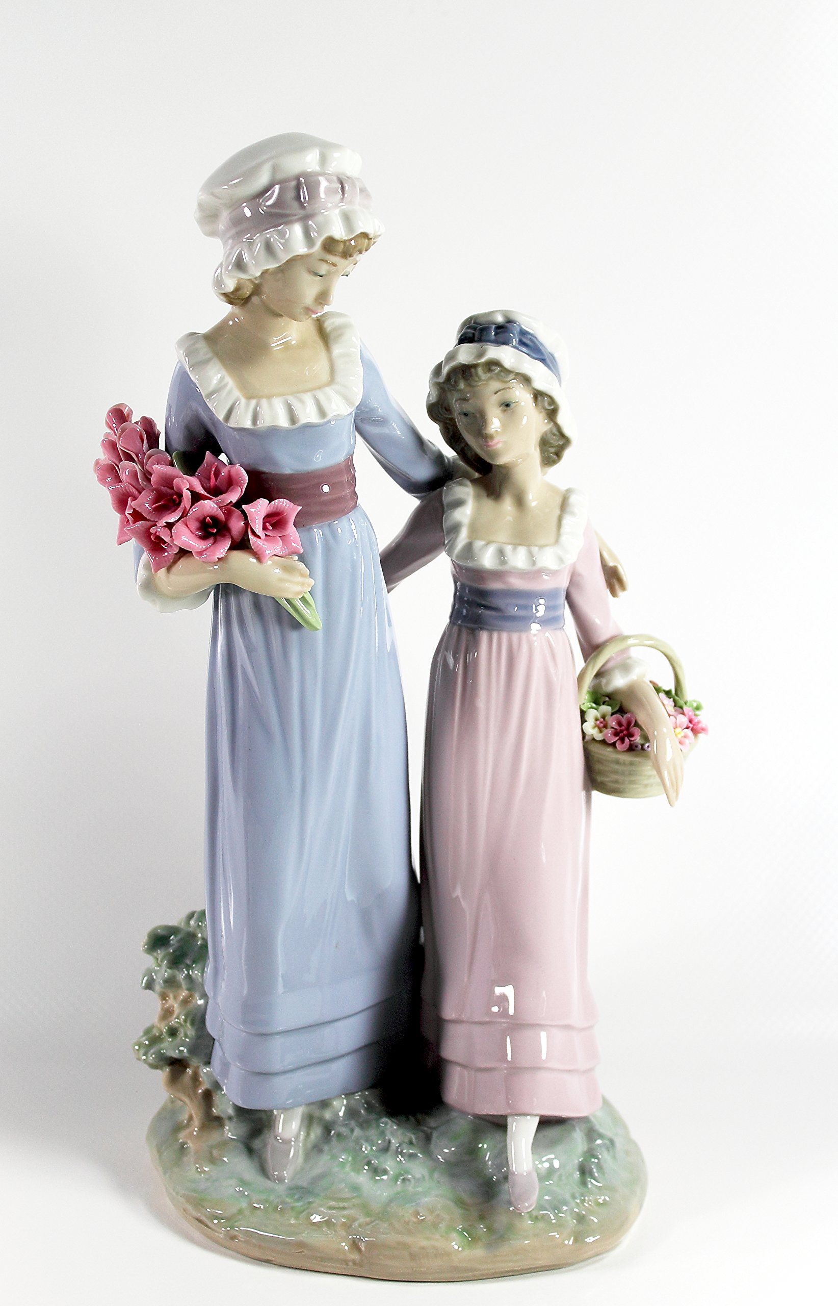 Lladro Daughters -Sisters with Flowers Collectible Figurine #5013 Retired Glazed Finish
